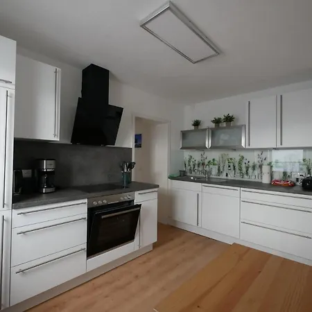 Neu Ab 2022: Schoene In Top-lage 84m2 Apartment