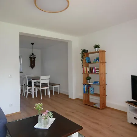 Apartment Neu Ab 2022: Schoene In Top-lage 84m2